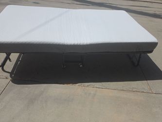 PORTABLE NEW BED  newer  Model 380  2 people