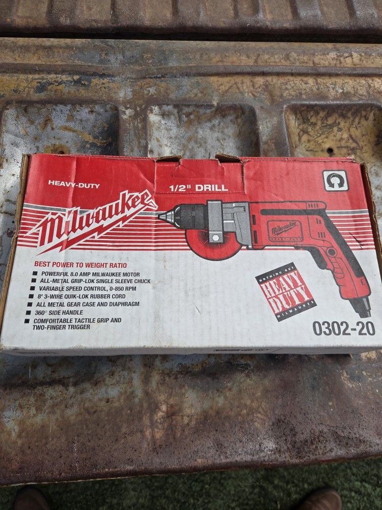 Milwaukee 1/2 Drill