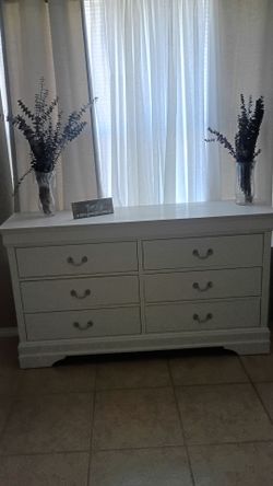 Beautiful white dresser