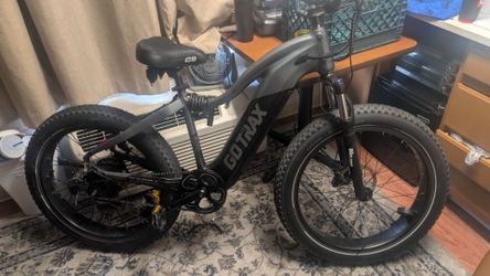 GoTrax Tundra V2 Fat Tire E-Bike — For Sale (NEEDS REPAIR)