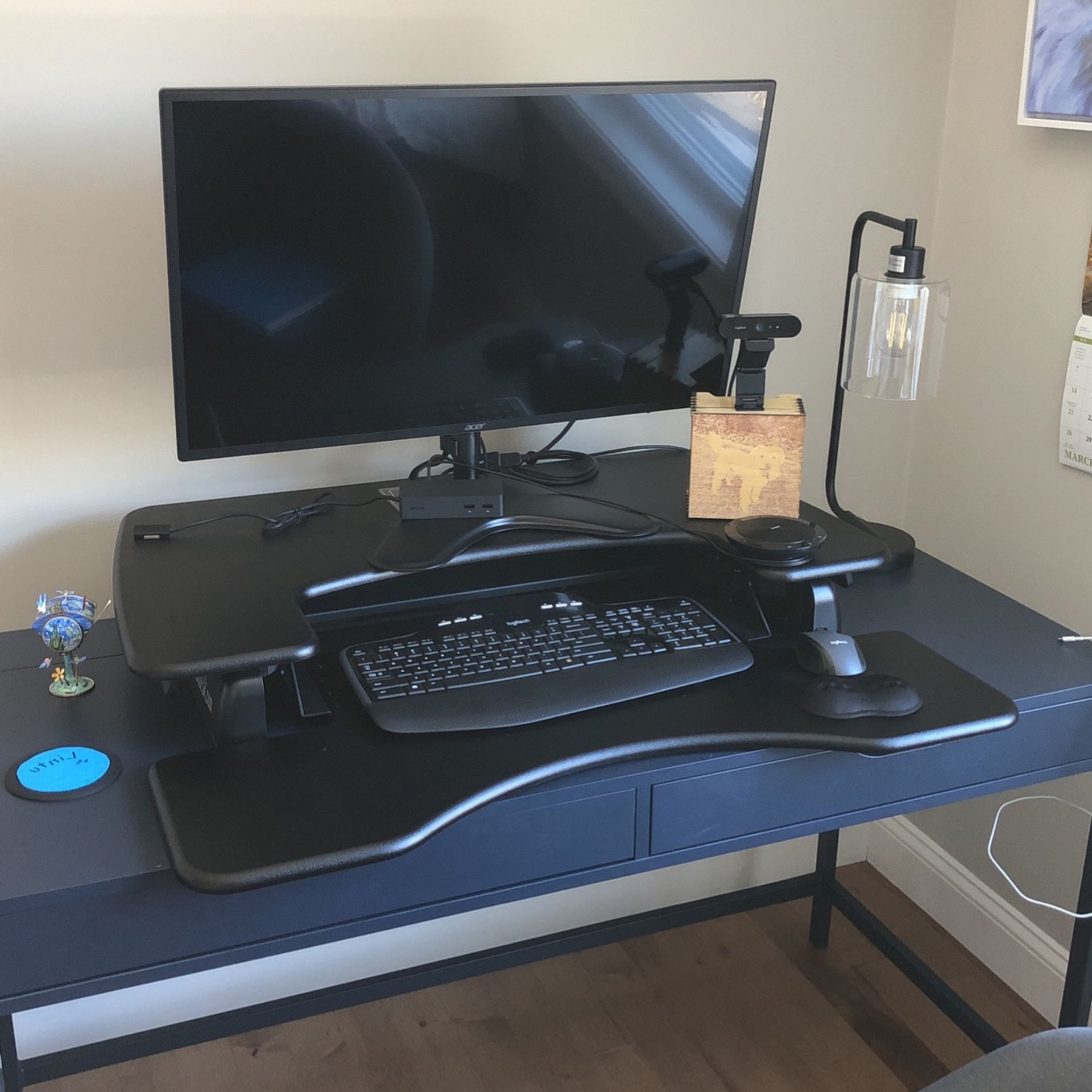 VariDesk Standing Desk Converter - Like New!
