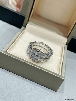 Full diamond three-circle snake ring