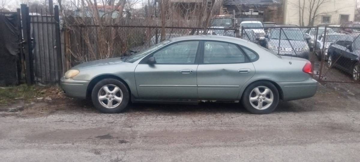 2005 Ford Taurus