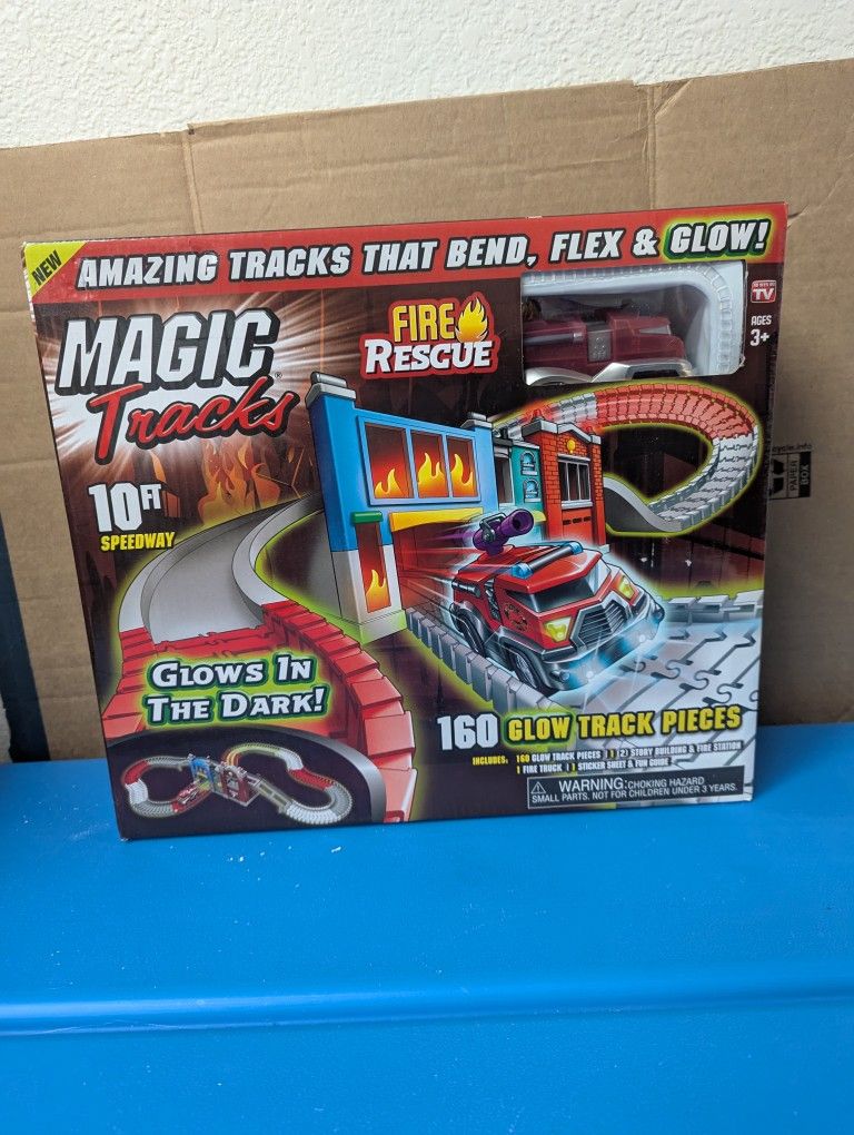 Magic Tracks Glow-In-The-Dark fire rescue NEW