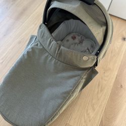 Like new Cybex gold cot S newborn baby bassinet in army green w/ free extra newborn insert