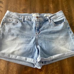 Jessica Simpson 16W Forever Shorts