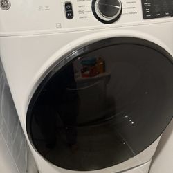 2023 GE Front Load Washer And Dryer With Pedestals