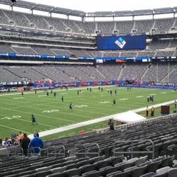 3 NY Giants Season Tickets –Sec 118 Row 18 – Lower Level 