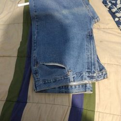 550 Levi's  size 44X32  