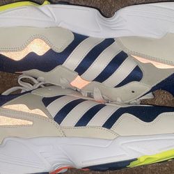  Adidas Size 11 1/2 Torsions 