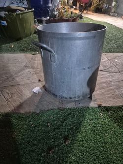 Metal Heavy Duty Cooking pot