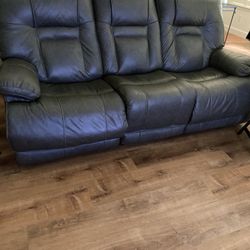 Like NEW-Couch & Love Seat