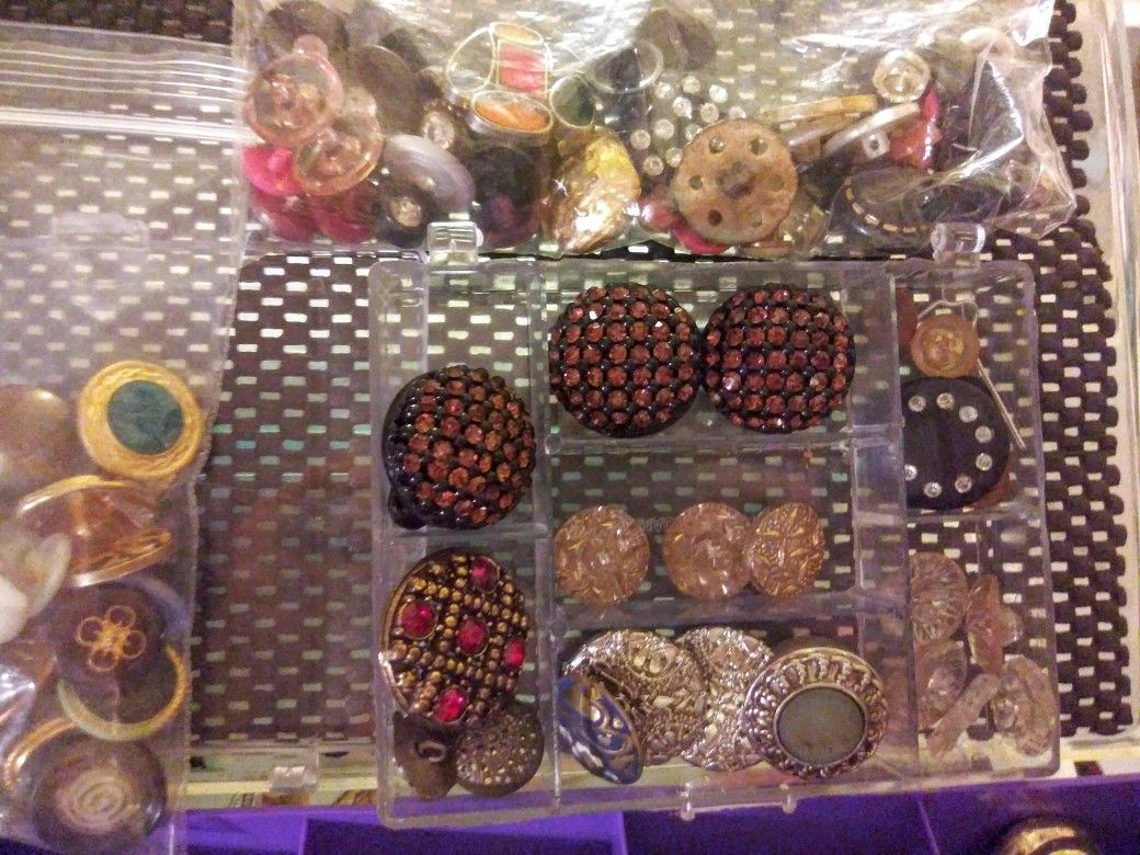 Vintage Buttons & Covers