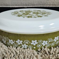 Pyrex, Spring Blossom Design, Green And White, 1.5 Quart Casserole Dish 