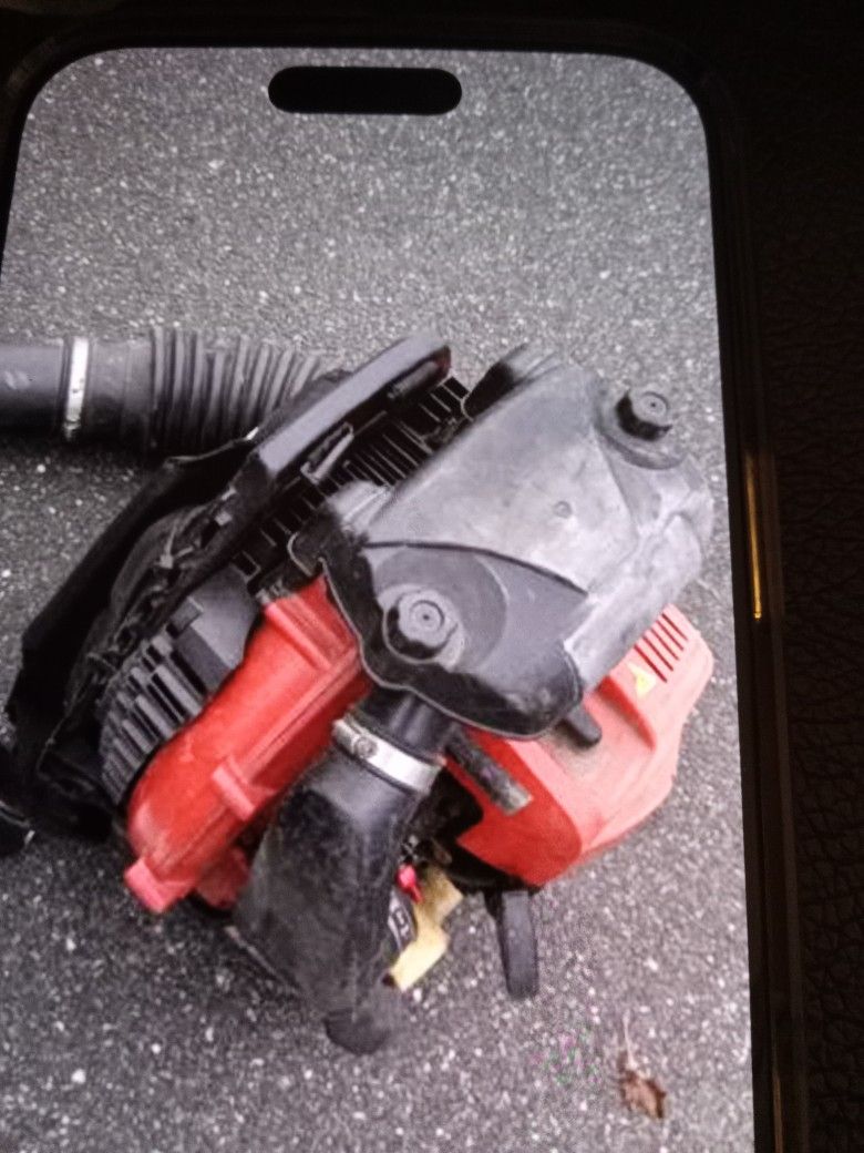 Redmax. 8500.   ______sold.    Sold