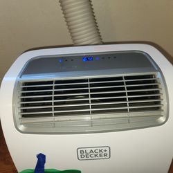 Portable Room AC Air Conditioner (8000 BTU) Black & Decker