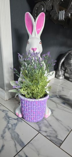 Member's Mark 24" Porch Bunny Easter Decor Indoor