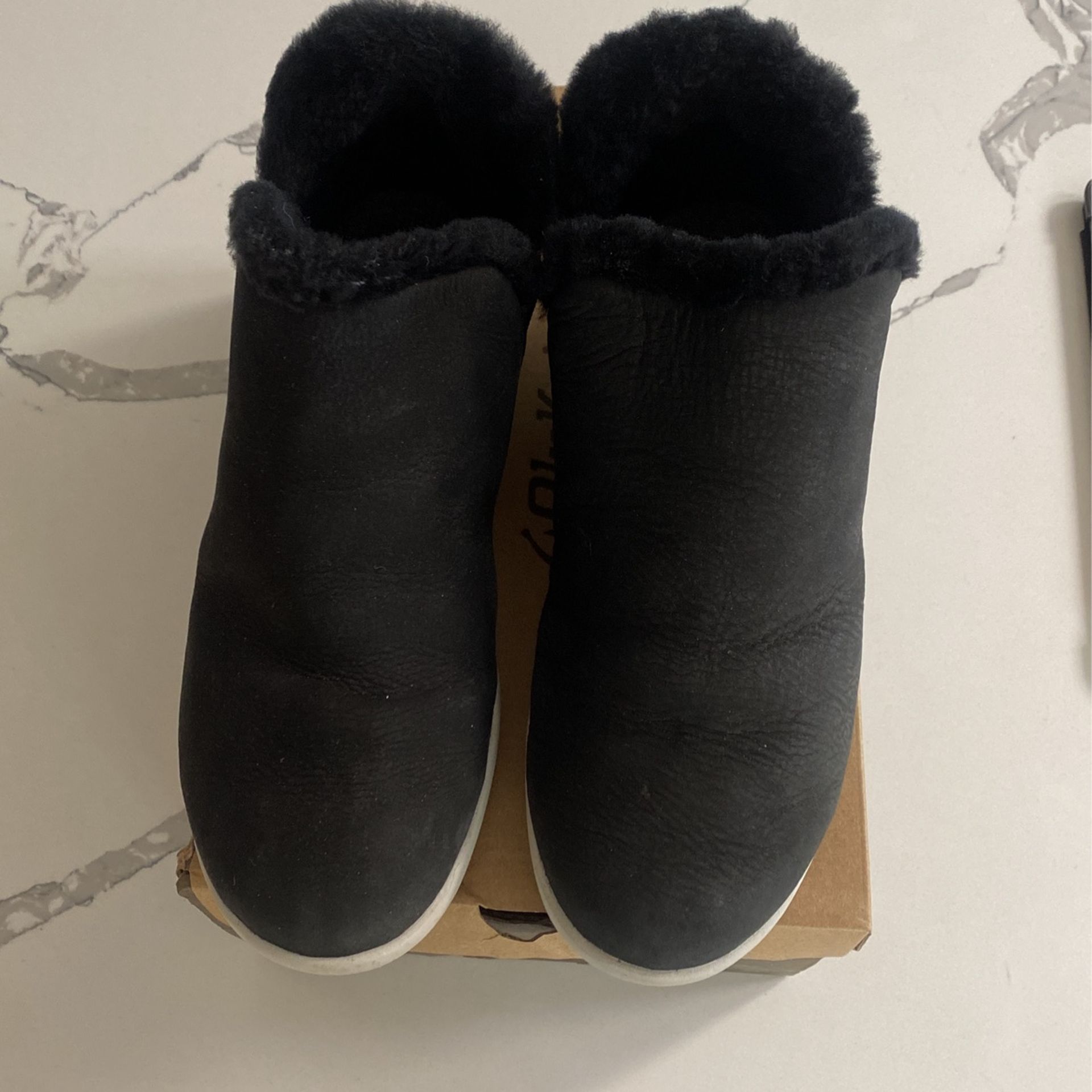 Olu Kai Warm Winter Bootie Black