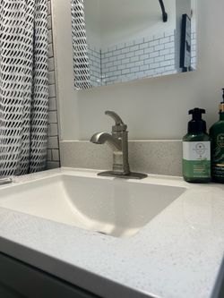Bathroom sink faucet
