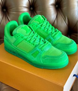 Louis Vuitton Trainer Fluorescent Green Size 9.00  - Worn once dust bag box laces sneakers shoes