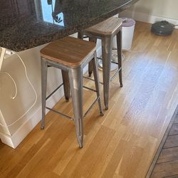 Set of extra tall barstools