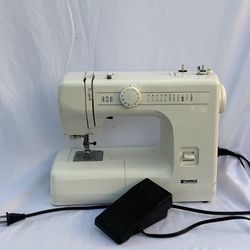 Kenmore - Sewing Machine 