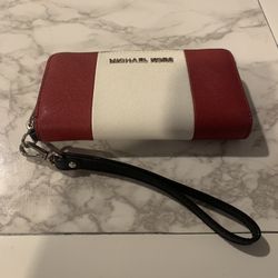 Michael Kors Clutch