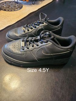 Black Nike Air Force