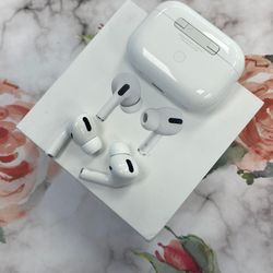 Apple Airpods Pro Bluetooth Earbuds -PAYMENTS AVAILABLE NO CREDIT NEEDED