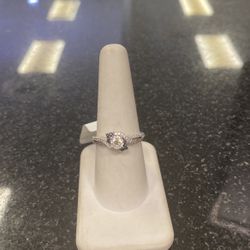 14KT White Gold Diamond Ring 
