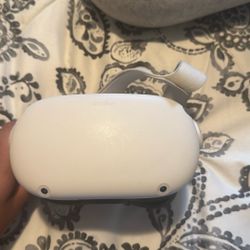 Oculus quest 2, white