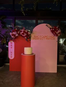 Bachelorette Parties Backdrops Flower Arrangements Cylinder Stands +++++
