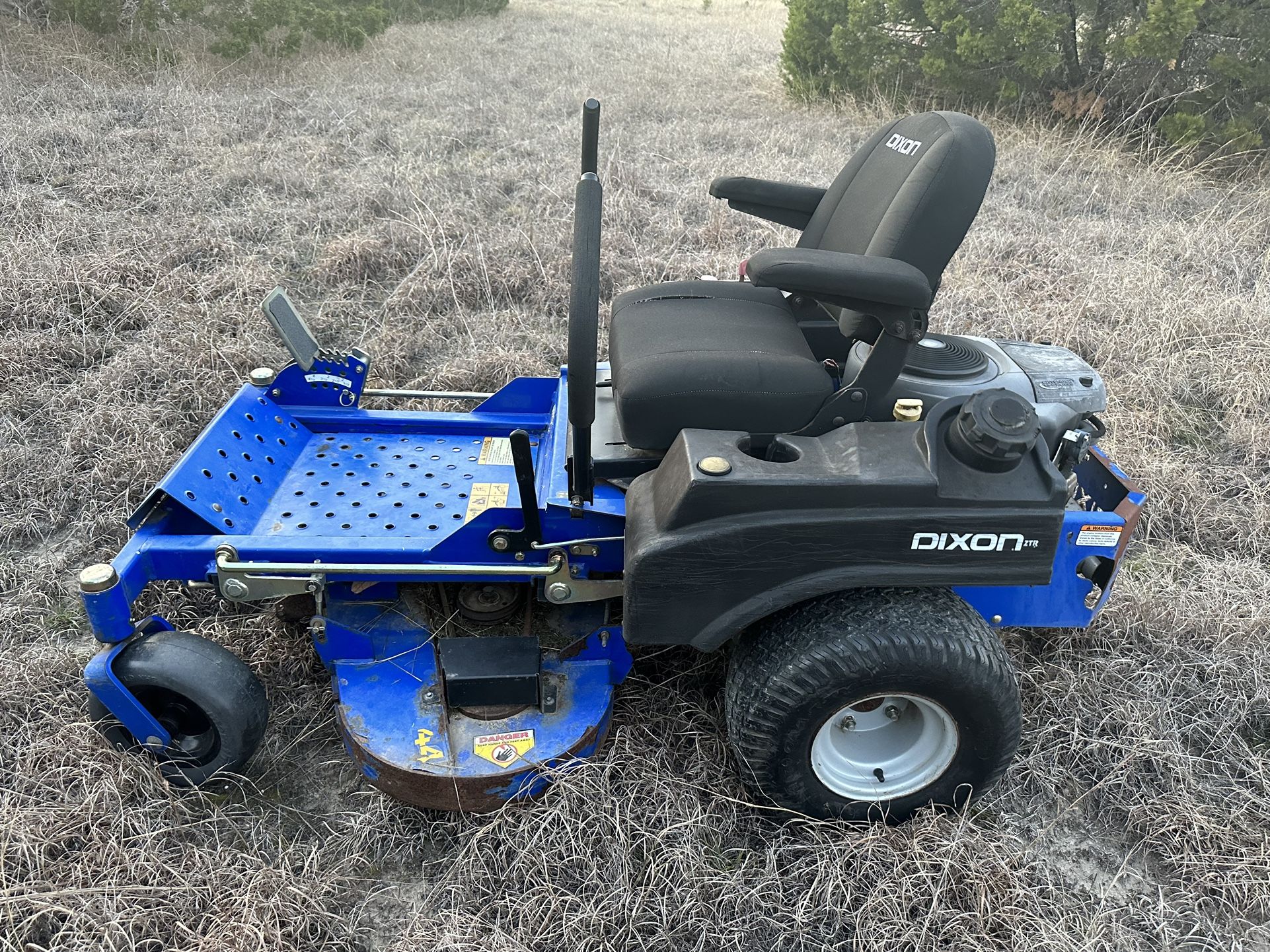Dixon ZTR 44 Zero Turn Mower for Sale in Bertram TX OfferUp