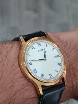 Watch Seiko  Roman Numerals.  Serial Number Is 940380..