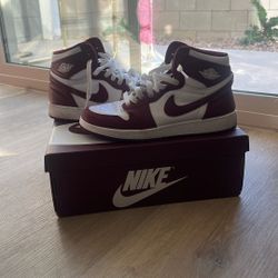 Air Jordan 1 Retro High OG GS White/Team Red Youth Size 7 