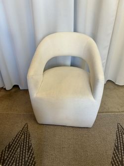 Alivia Fabric Rolling Chair