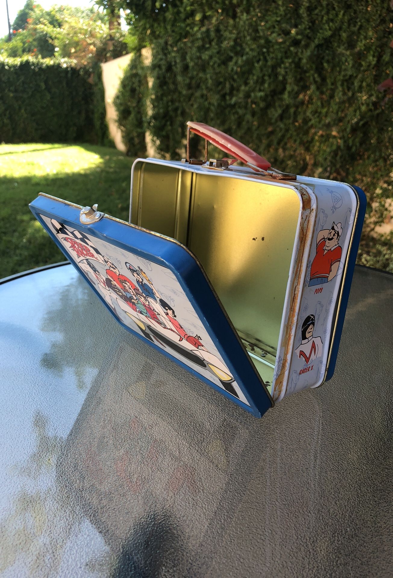 Lunch box collectible for use or display. 1998 metal Speed Racer ed Only $10.