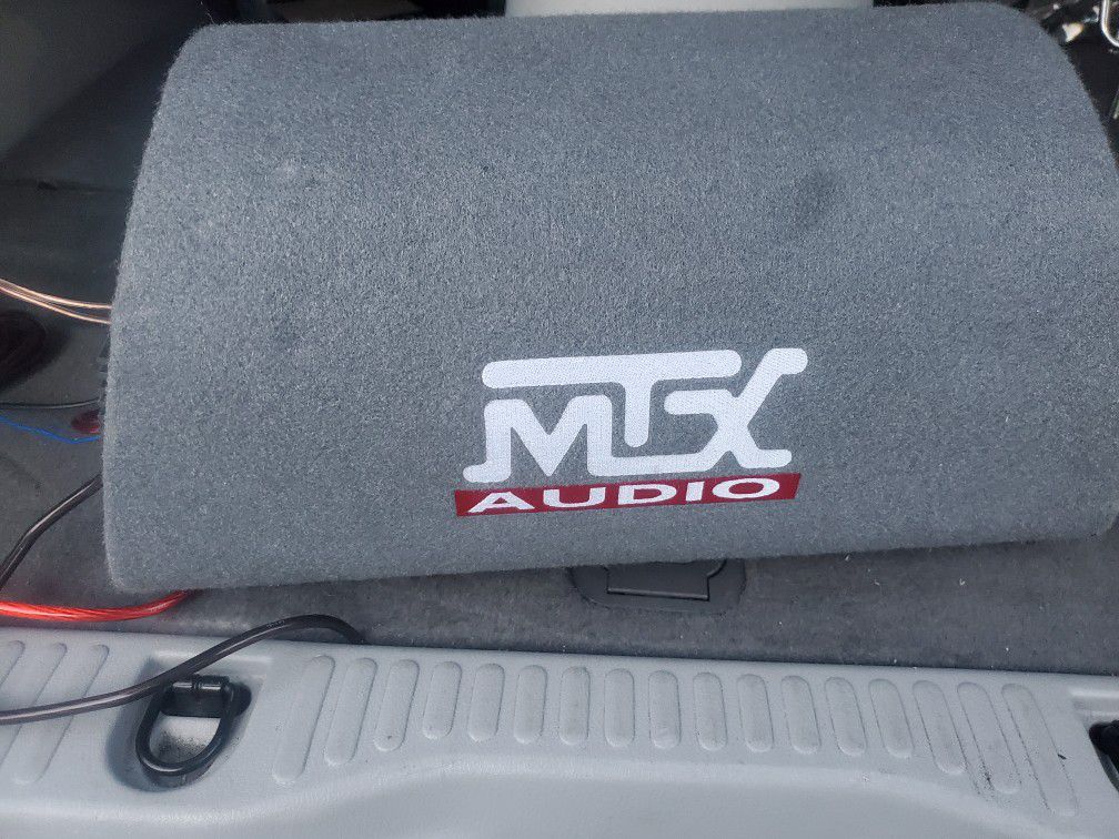 Mtx Audio speaker with amp