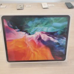 Apple IPad Pro 12.9in 5th Gen Cellular 128gb - $1 Today and the rest later 🤗