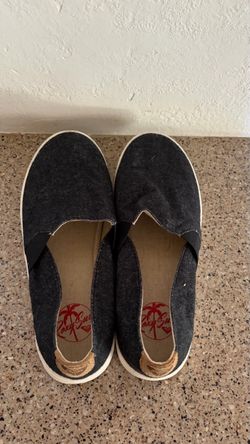 Roxy slip ons