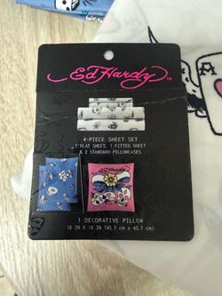 New Ed Hardy queen sheet set with 1 decorative pillow and 2 pillowcases
