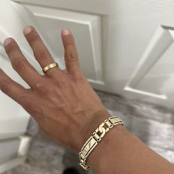 Gold Bracelet 