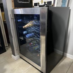 Mini Fridge Wine Cooler Beer Cooler