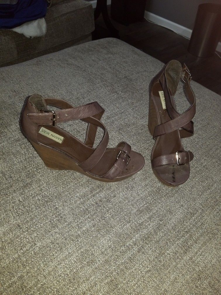 Steve Madden leather wedges