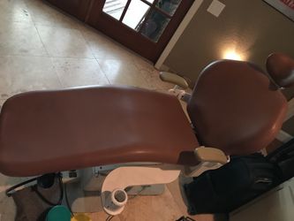 Dentist chair