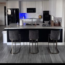 3 Counter Heights Stools The Color Grey For $100