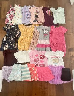 Girls 22 Piece Clothing Clothes Lot Bundle Size 5T Hello Kitty Cat & Jack Carter’s
