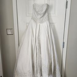 Wedding Dress Size 10 With Veil