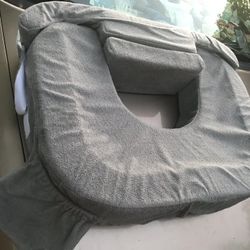 Like new baby feeding body pillow very nice only $20 firm