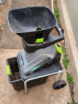 Earthwise 1.25 in. 15 Amp Electric Corded Chipper Shredder GS70015